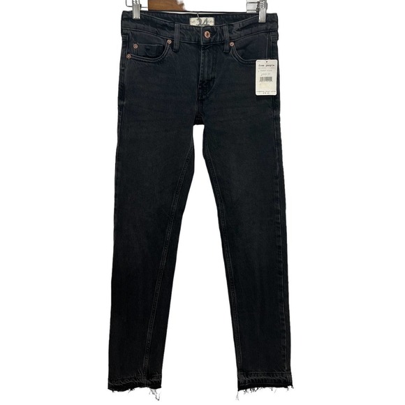FREE PEOPLE CUFFED SLIM BOYFRIEND JEANS FADED BLACK NWT WOMEN'S SIZE 24 - Picture 2 of 16